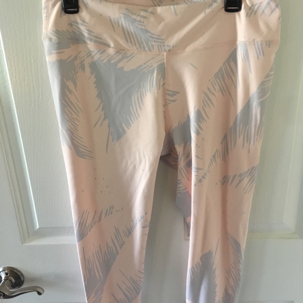 Fabletics Salar Capri Length Leggings